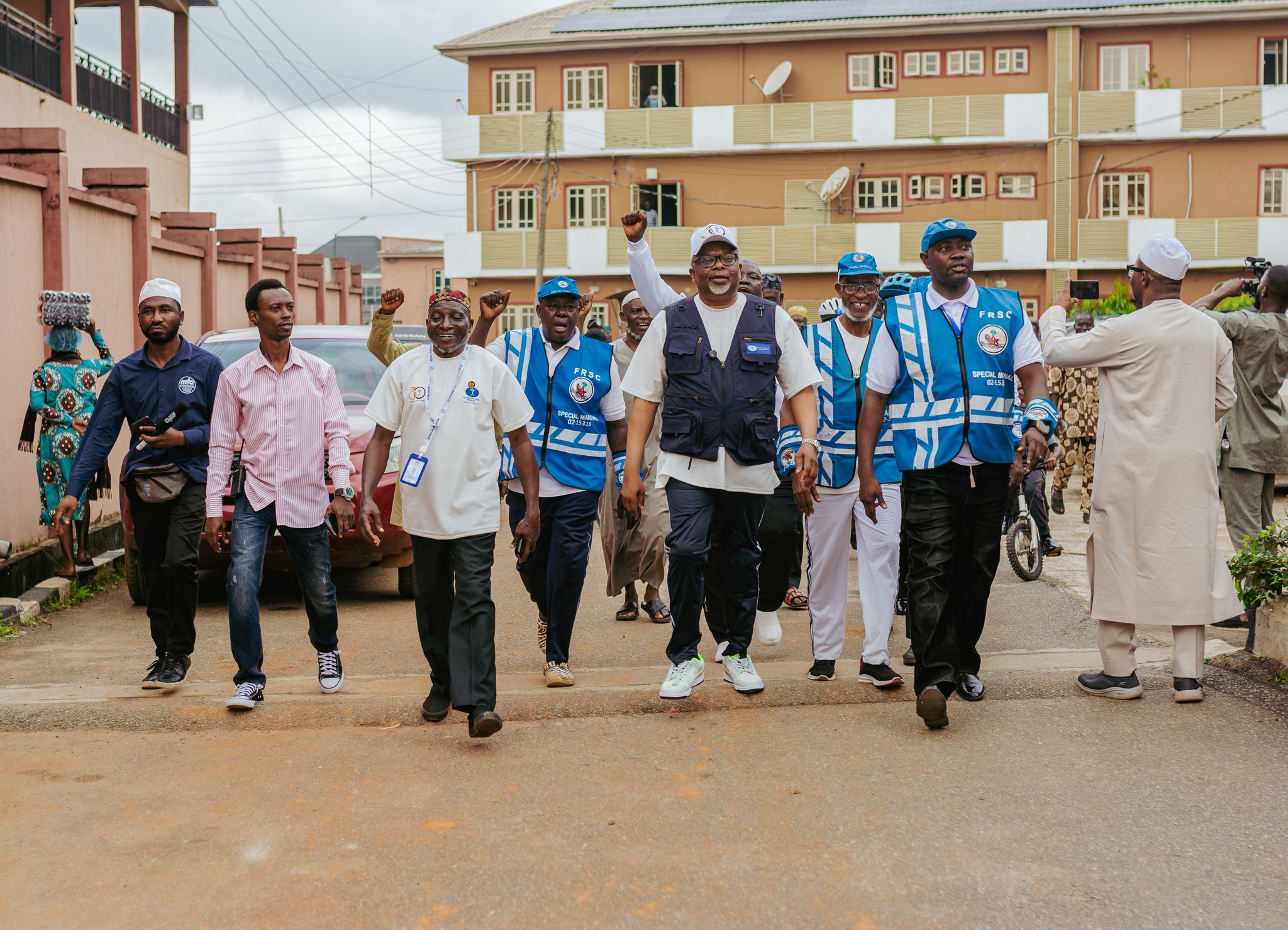 A Leader Walks the Talk: Amir Ahmadiyya Nigeria Joins Humanity First Walk, Run & Bike