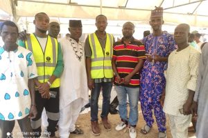 HFN Oyo State Operational Center Distributes Clothes to Two Communities