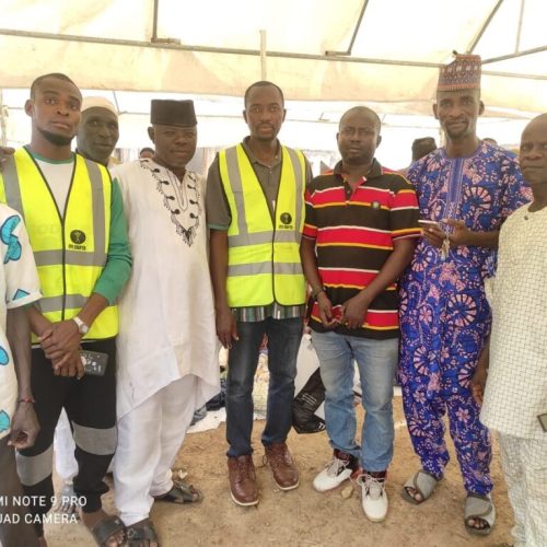 HFN Oyo State Operational Center Distributes Clothes to Two Communities